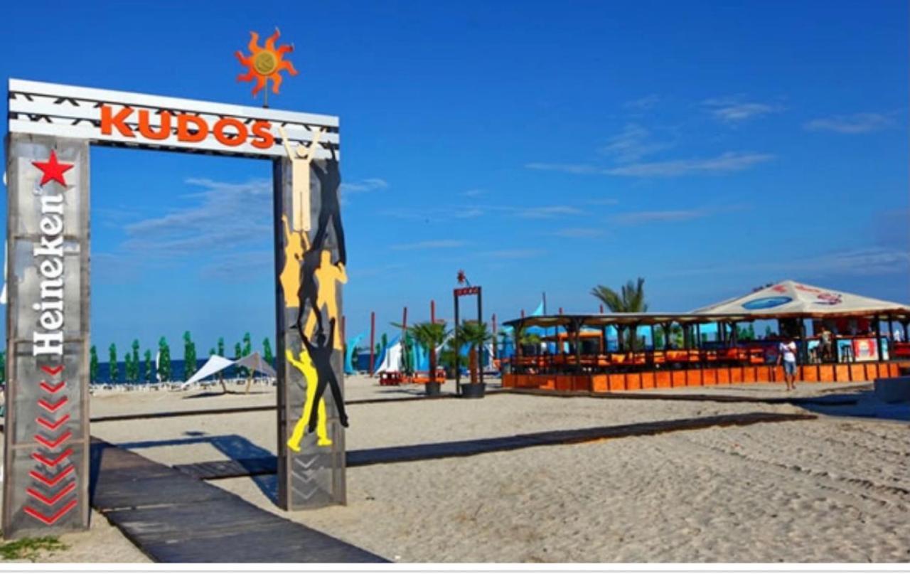 Velier Holiday Apartments Mamaia Ngoại thất bức ảnh