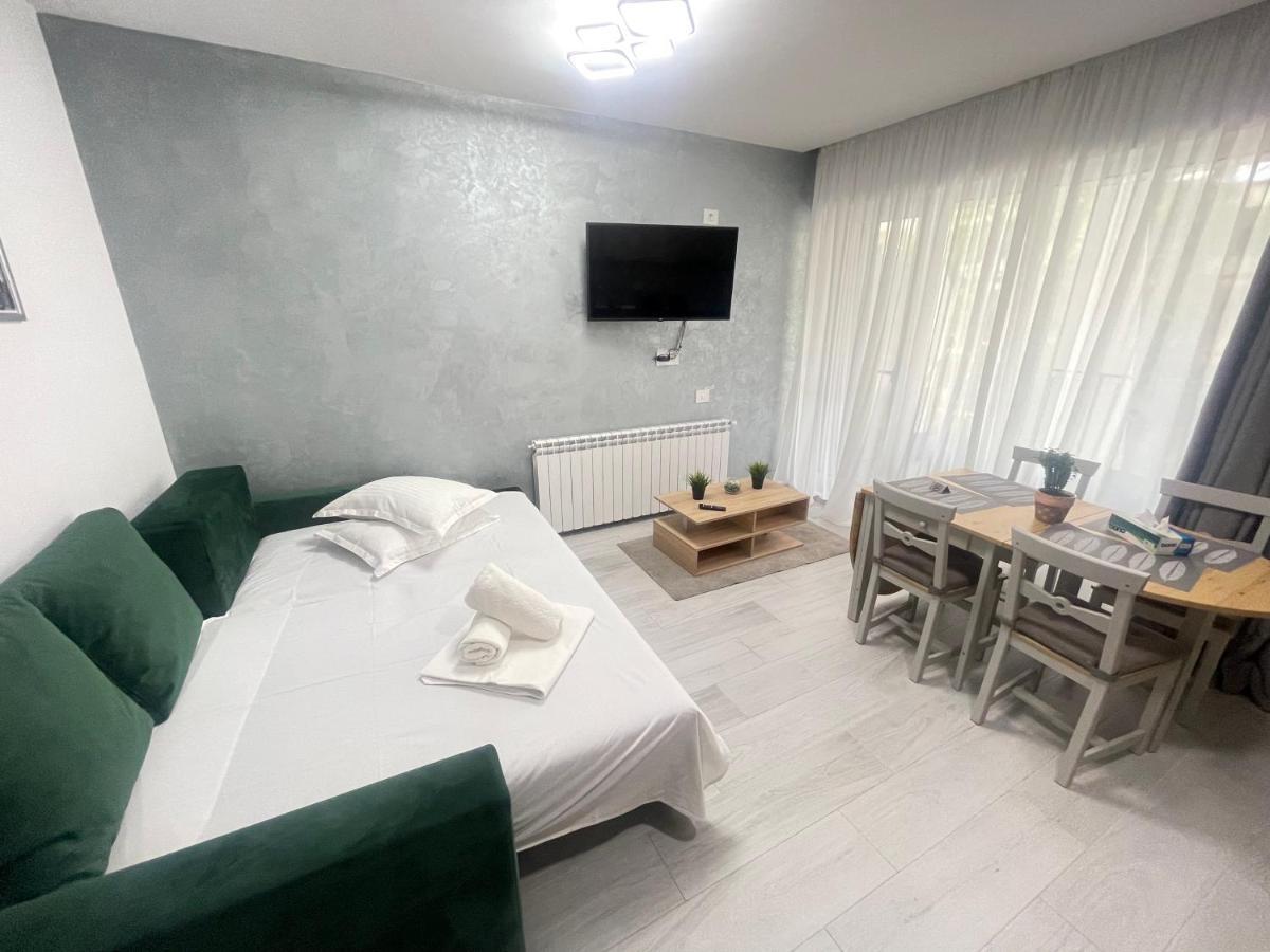 Velier Holiday Apartments Mamaia Ngoại thất bức ảnh