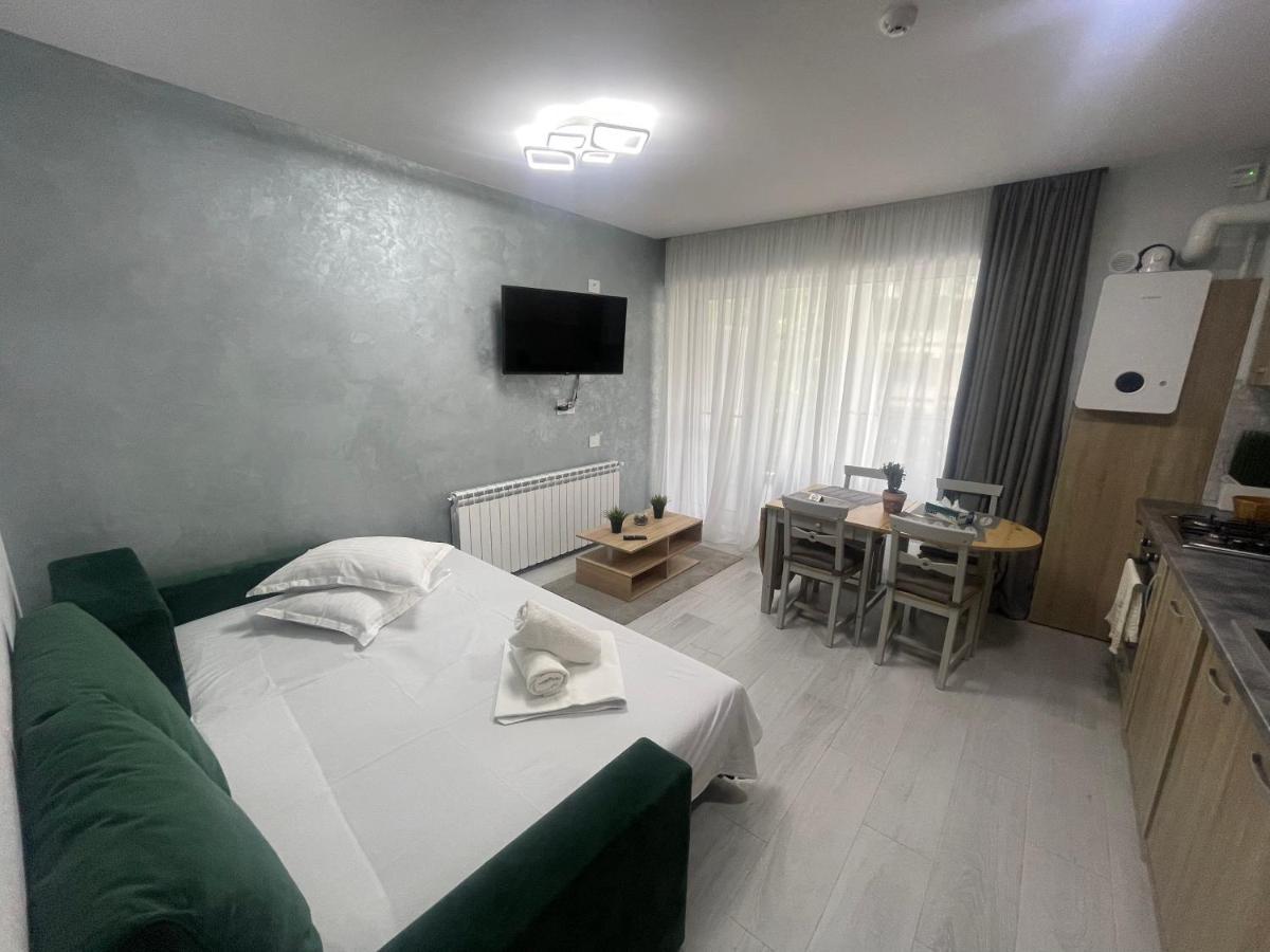 Velier Holiday Apartments Mamaia Ngoại thất bức ảnh