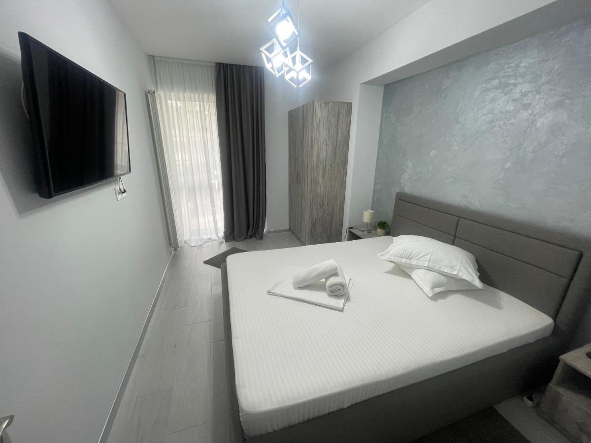 Velier Holiday Apartments Mamaia Ngoại thất bức ảnh